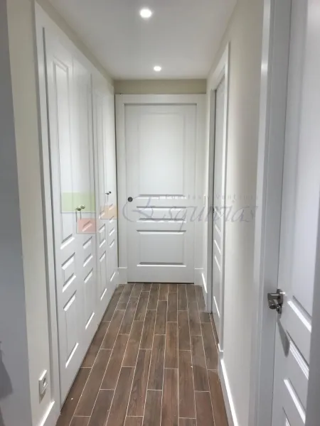 armarios de pasillo y entrada baño