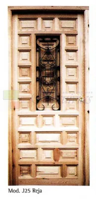 puerta exterior castellana con ventanillos