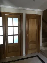 puertas clasicas madera con vidriera